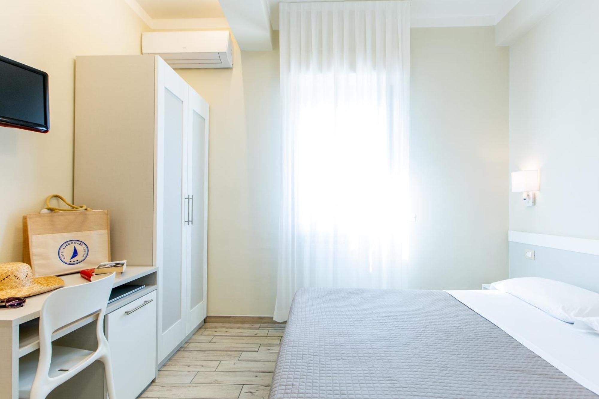 Lungomare Hotel 3*